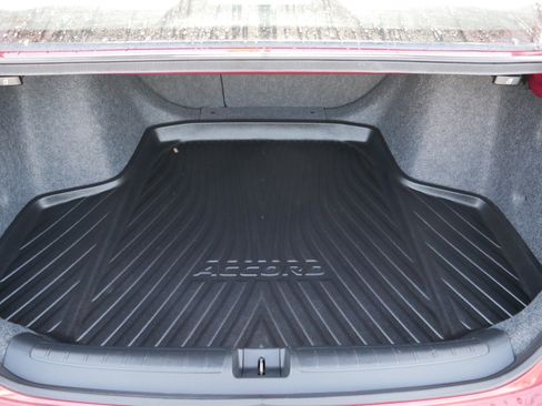 Used 2019 Honda Accord EX-L image 18