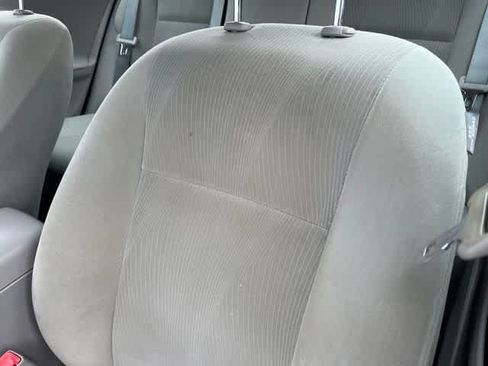 Used 2013 Toyota Corolla LE FWD image 7