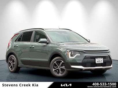 New 2025 Kia Niro EX