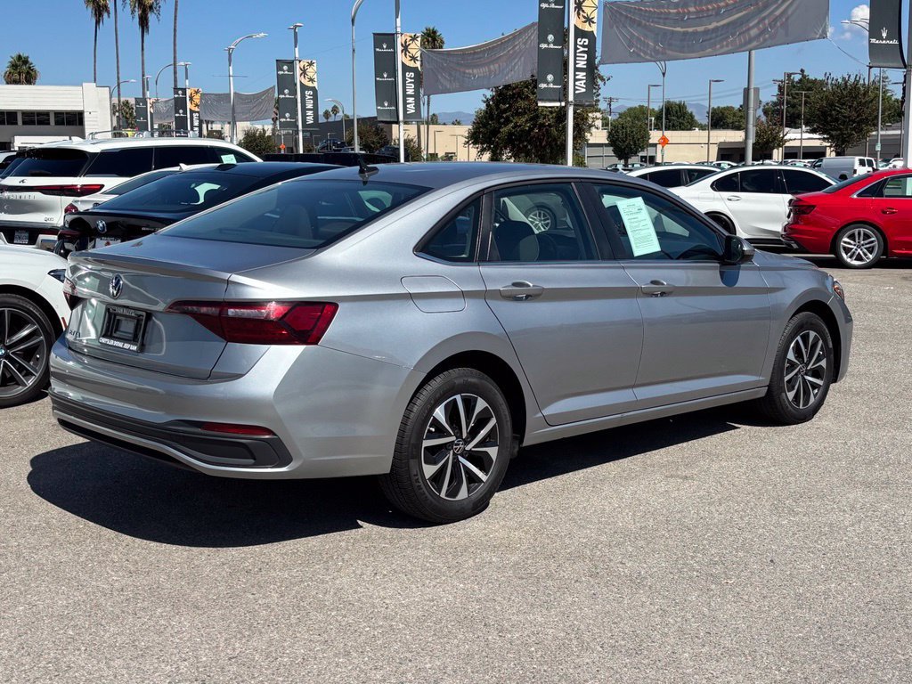 Used 2024 Volkswagen Jetta S FWD image 3