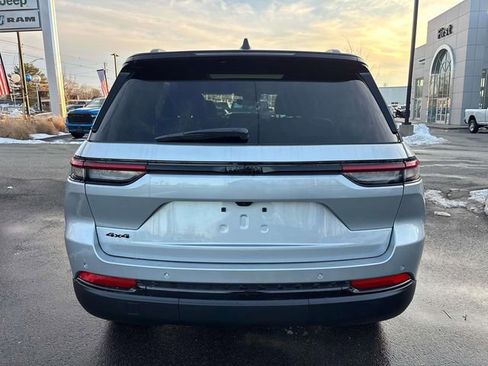 New 2025 Jeep Grand Cherokee Limited AWD/4WD image 4