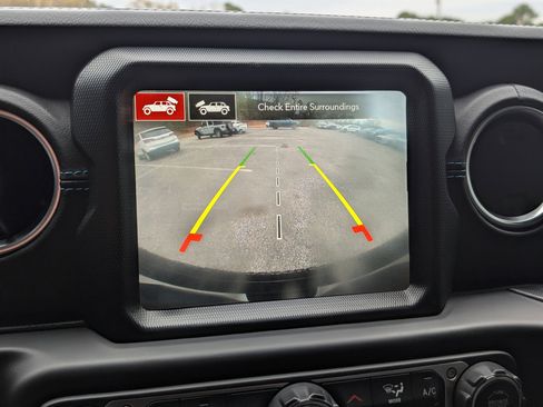 Used 2023 Jeep Wrangler Unlimited Rubicon 4xe w/ Steel Bumper Group image 26