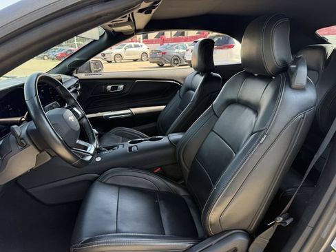 Used 2025 Ford Mustang Premium RWD image 25