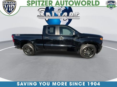 Used 2022 Chevrolet Silverado 1500 Custom w/ LPO, Blackout Package image 10