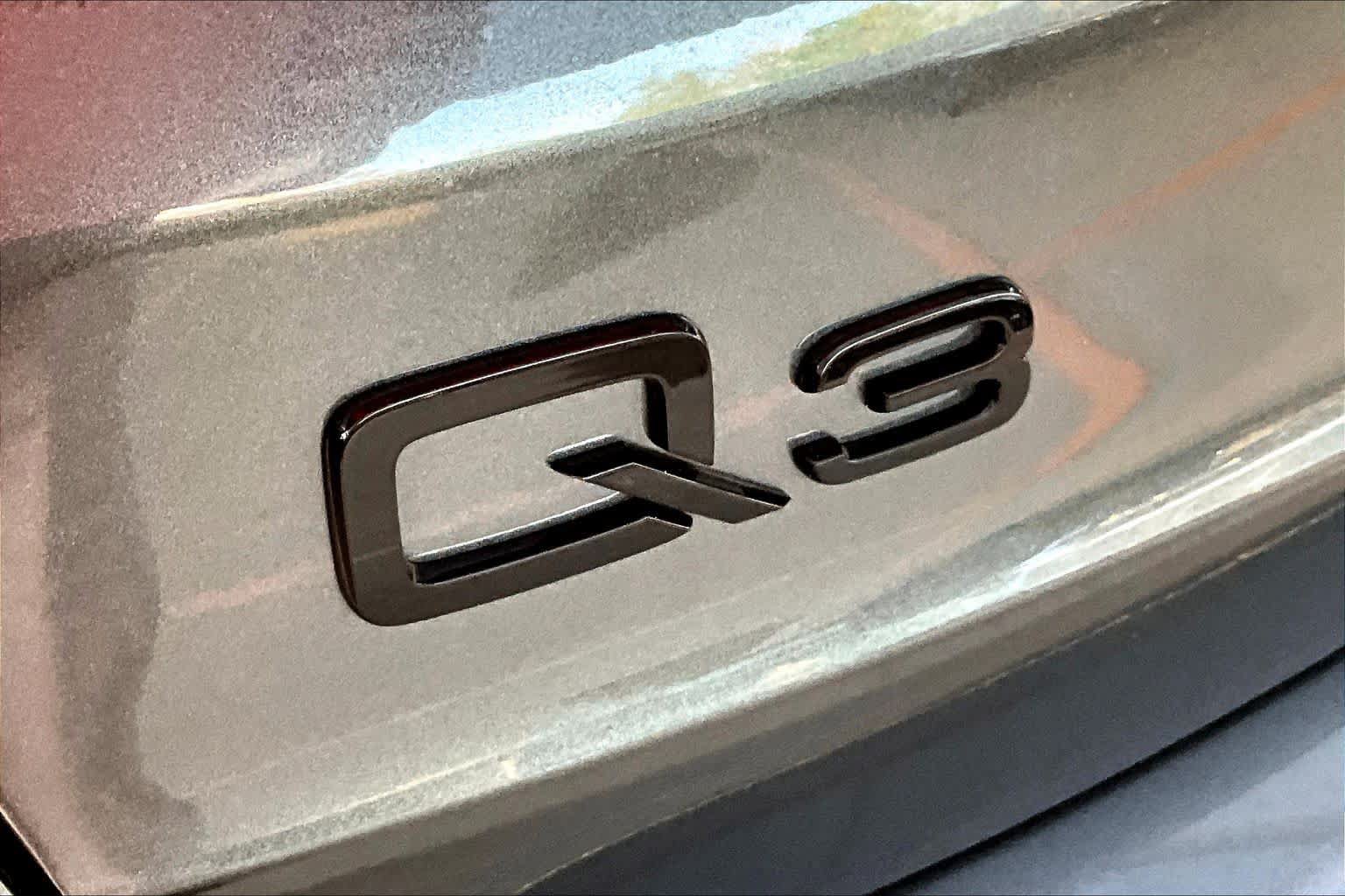 Used 2025 Audi Q3 2.0T Premium Plus AWD/4WD image 32