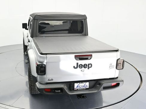 Used 2022 Jeep Gladiator Willys image 32