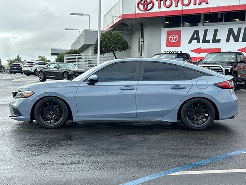 Used 2024 Honda Civic Sport Touring image 2