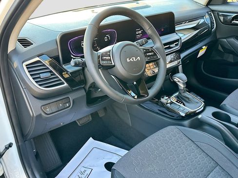 New 2026 Kia Seltos S image 9