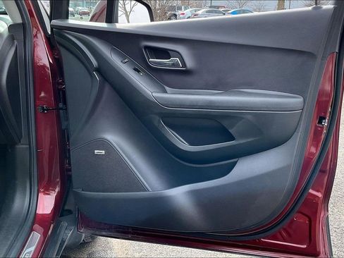 Used 2016 Chevrolet Trax LTZ w/ LPO, Protection Package image 27