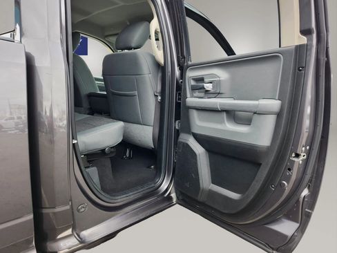 Used 2018 RAM 1500 Big Horn image 28