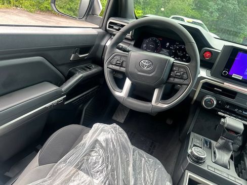 New 2026 Toyota Tacoma TRD Off-Road AWD/4WD image 16