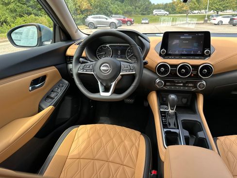 New 2025 Nissan Sentra SV w/ SV Premium Package image 22