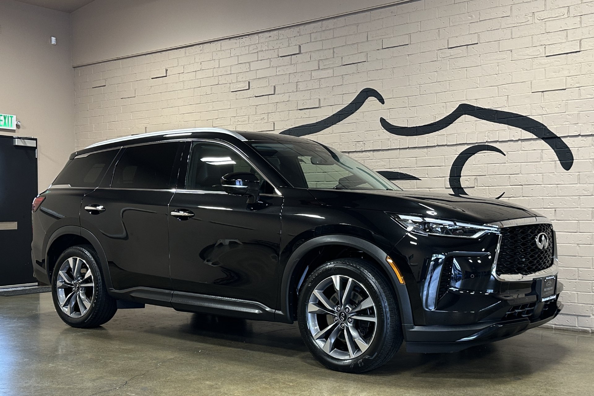 Used 2024 INFINITI QX60 Luxe AWD/4WD image 2