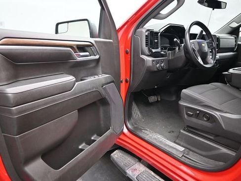 Used 2023 Chevrolet Silverado 1500 LT w/ Protection Package AWD/4WD image 9