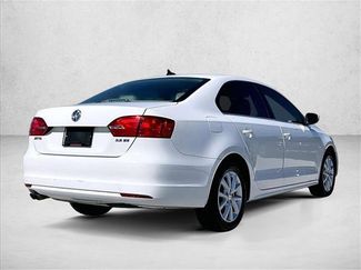 Used 2013 Volkswagen Jetta SE video 2