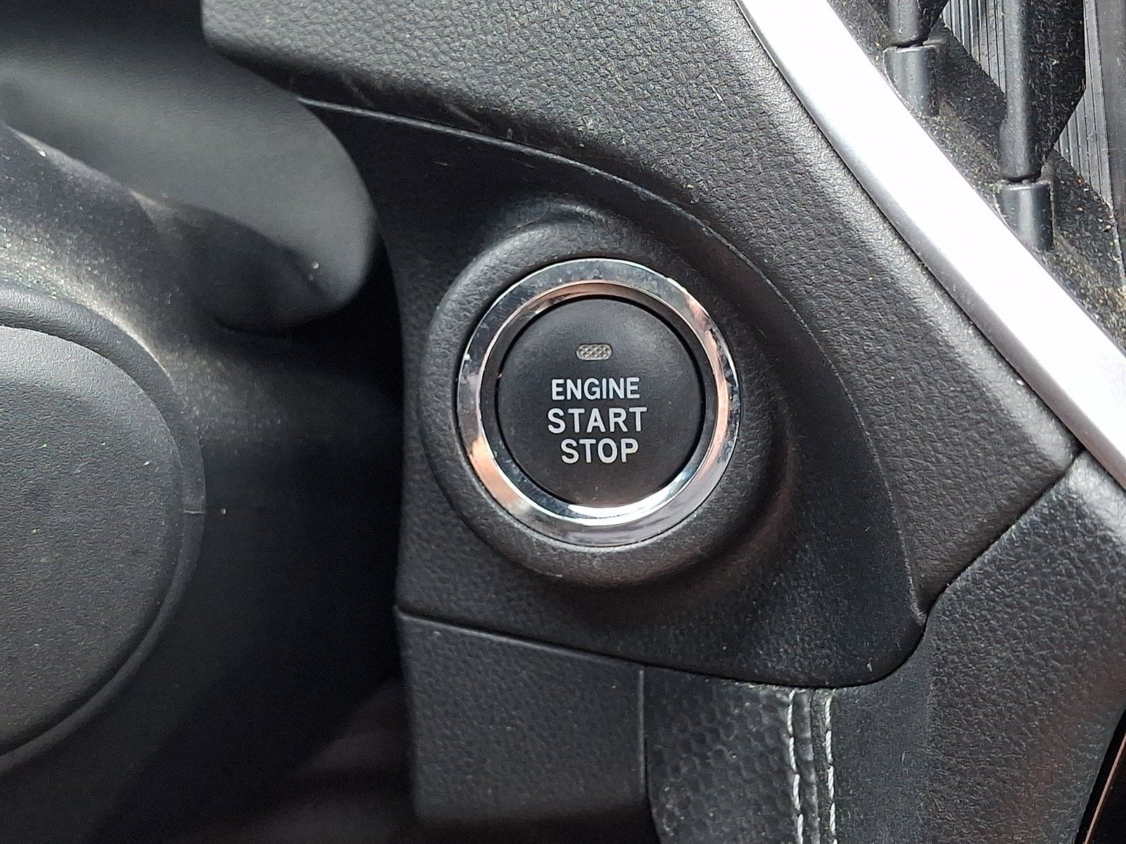 Used 2022 Subaru Forester Limited AWD/4WD image 24