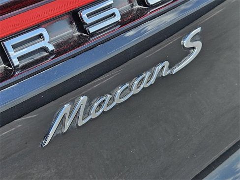 Used 2024 Porsche Macan S image 11