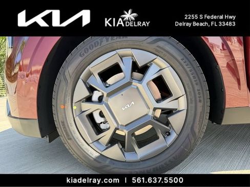 New 2026 Kia Carnival SX FWD image 31