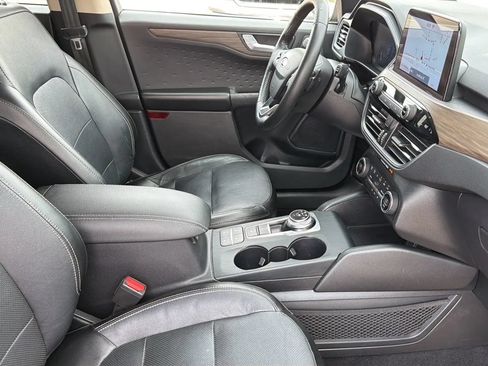 Used 2020 Ford Escape Titanium AWD/4WD image 31
