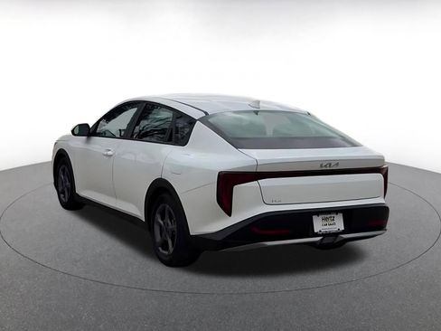 Used 2025 Kia K4 LXS image 4