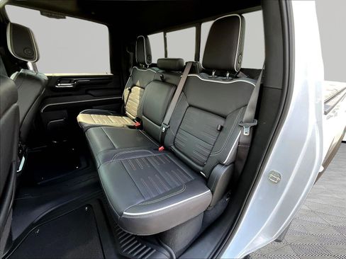 Used 2025 GMC Sierra 2500 AT4X AWD/4WD image 23
