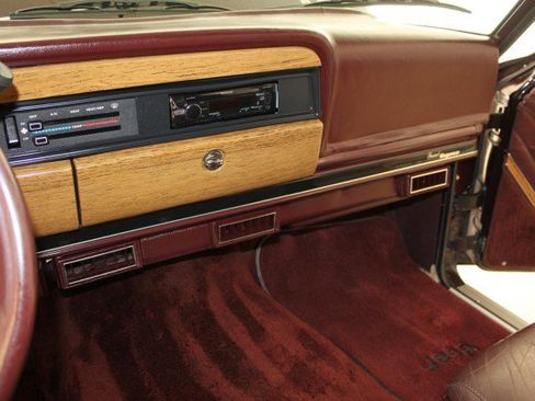 Used 1989 Jeep Grand Wagoneer image 79