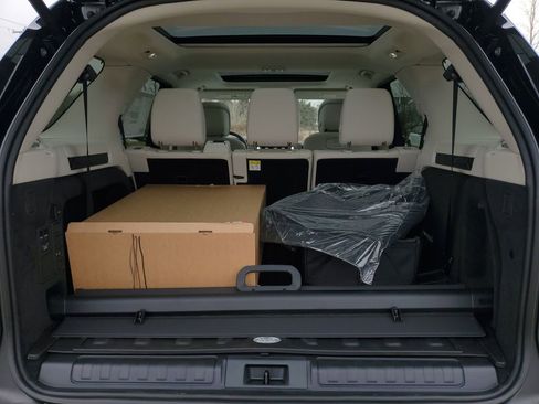 New 2026 Land Rover Discovery Dynamic SE AWD/4WD image 33