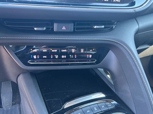 Used 2022 Buick Envision Avenir w/ Technology Package II AWD/4WD image 12