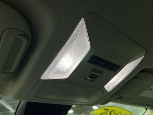 Used 2025 Toyota RAV4 XLE image 35