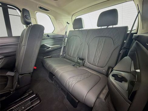 Used 2023 BMW X7 xDrive40i w/ Premium Package image 20
