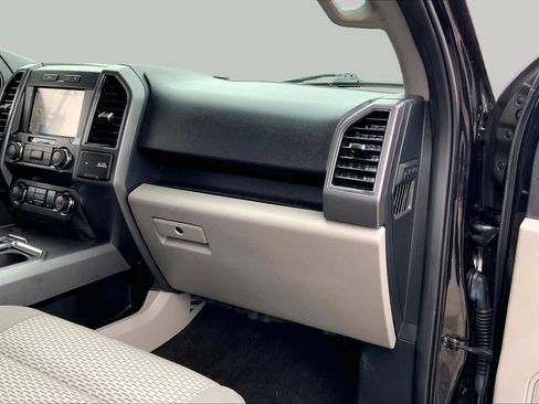Used 2019 Ford F150 XLT w/ Equipment Group 302A Luxury AWD/4WD image 18