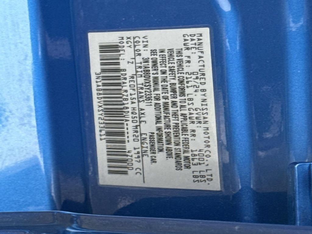 Used 2025 Nissan Sentra SR FWD image 31