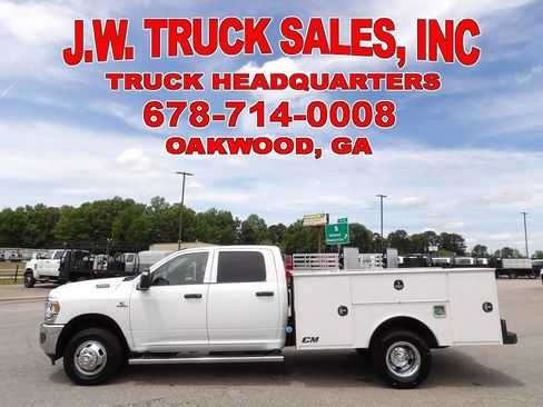 Used 2024 RAM 3500 Tradesman w/ Chrome Appearance Group AWD/4WD image 2