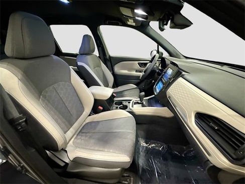 Used 2025 Subaru Forester image 27