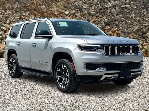 Used 2024 Jeep Wagoneer Series III image 11