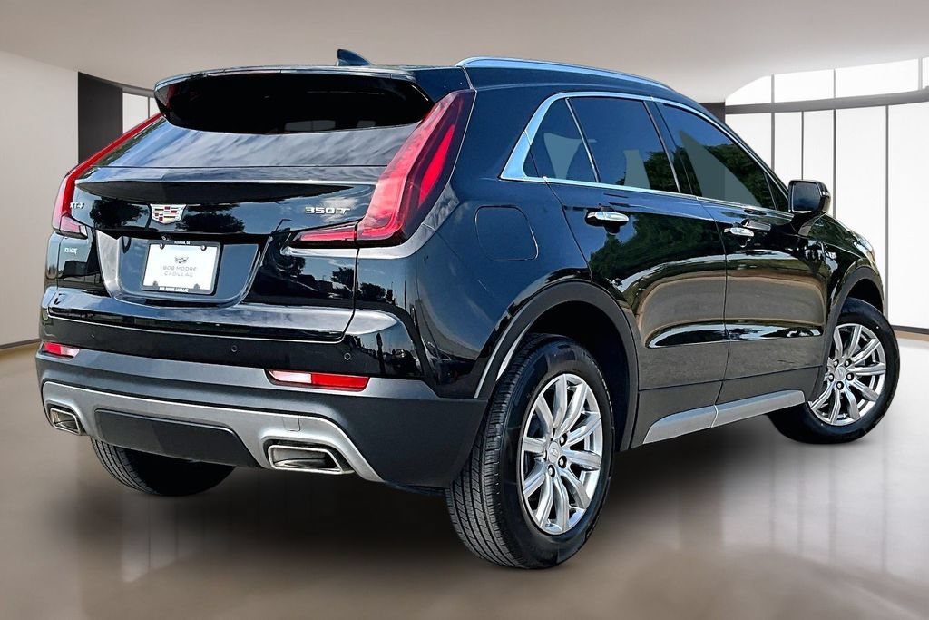 Certified 2023 Cadillac XT4 Premium Luxury FWD image 2