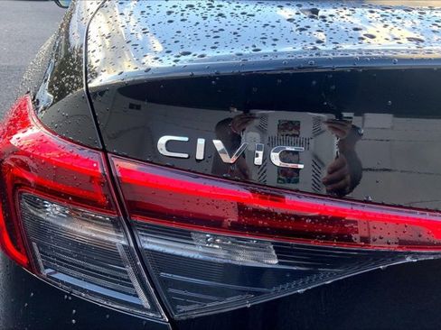 Used 2024 Honda Civic Sport image 7