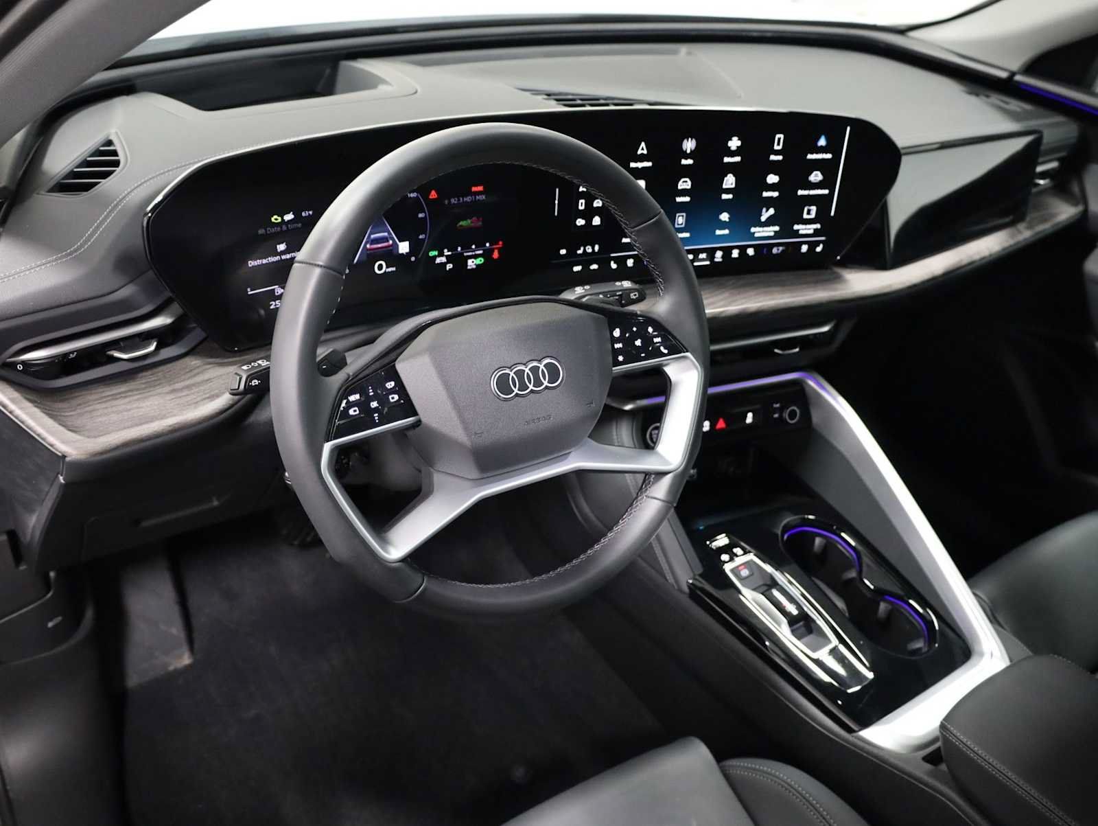 Certified 2025 Audi Q5 Premium w/ Premium Plus AWD/4WD image 4