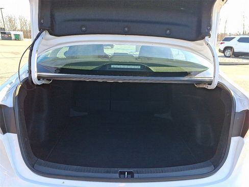 Used 2023 Toyota Corolla LE image 27