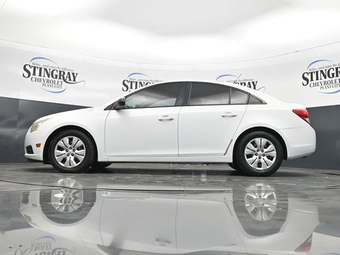 Used 2014 Chevrolet Cruze LS FWD image 29