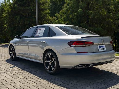 Used 2020 Volkswagen Passat 2.0T R-Line FWD image 6