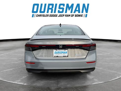 Used 2025 Honda Accord Sport image 5