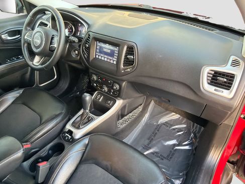 Used 2018 Jeep Compass Latitude w/ Popular Equipment Group image 13