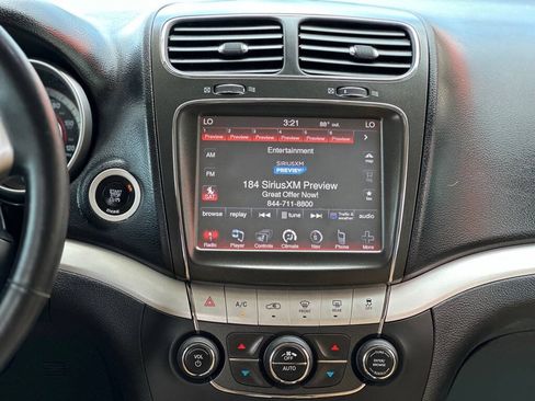 Used 2014 Dodge Journey Limited w/ Flexible Seating Group FWD image 9