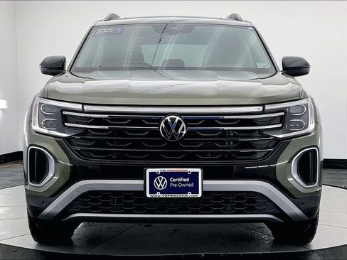 Certified 2025 Volkswagen Atlas Peak Edition SE AWD/4WD image 8