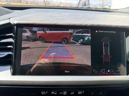 Used 2024 Audi Q4 e-tron Premium Plus image 20