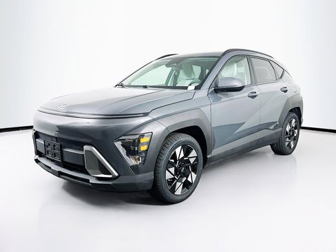 Used 2025 Hyundai Kona SEL FWD image 3