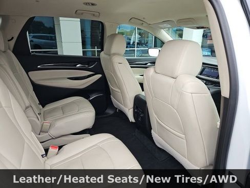 Used 2022 Buick Enclave Essence image 32