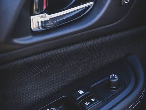 Used 2017 Subaru Outback 3.6R Limited image 20