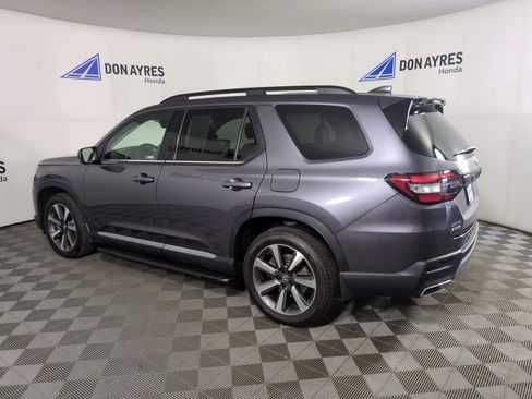 Certified 2024 Honda Pilot Elite image 3